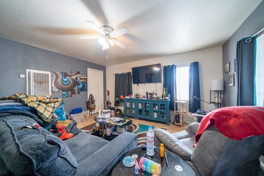 More Photos Of 2507 W Avenue L, Lancaster Apartments For Sale