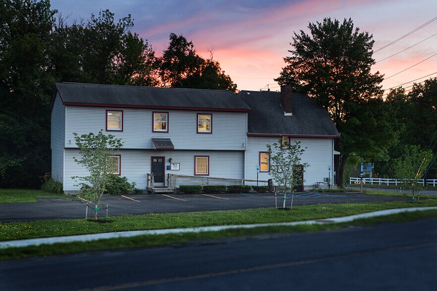 More Photos Of 322 Ballston Ave, Schenectady Office For Sale