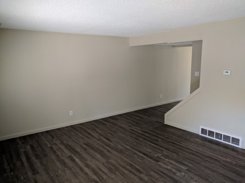 More Photos Of 7270-7292 Broadwyn Dr, Reynoldsburg Apartments For Sale