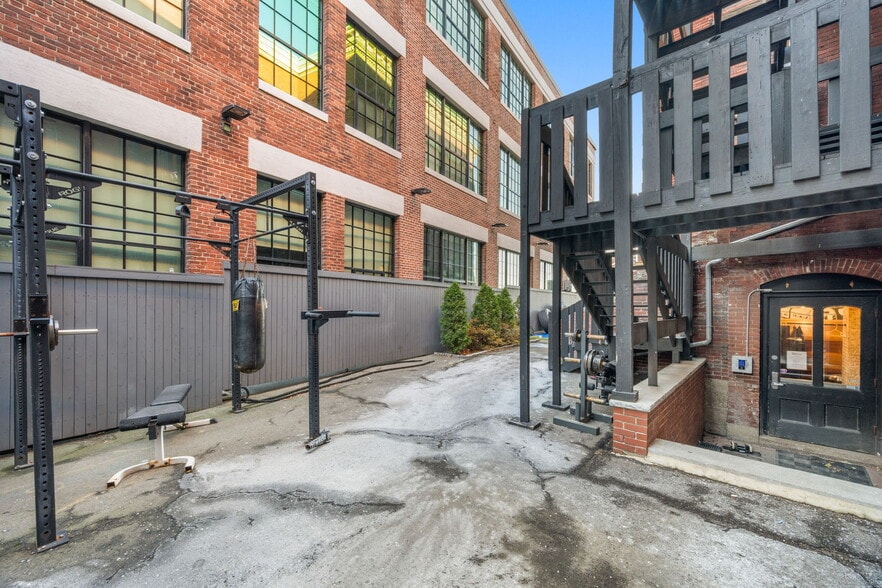 More Photos Of 24 Cambridge St, Charlestown Loft Creative Space For Sale