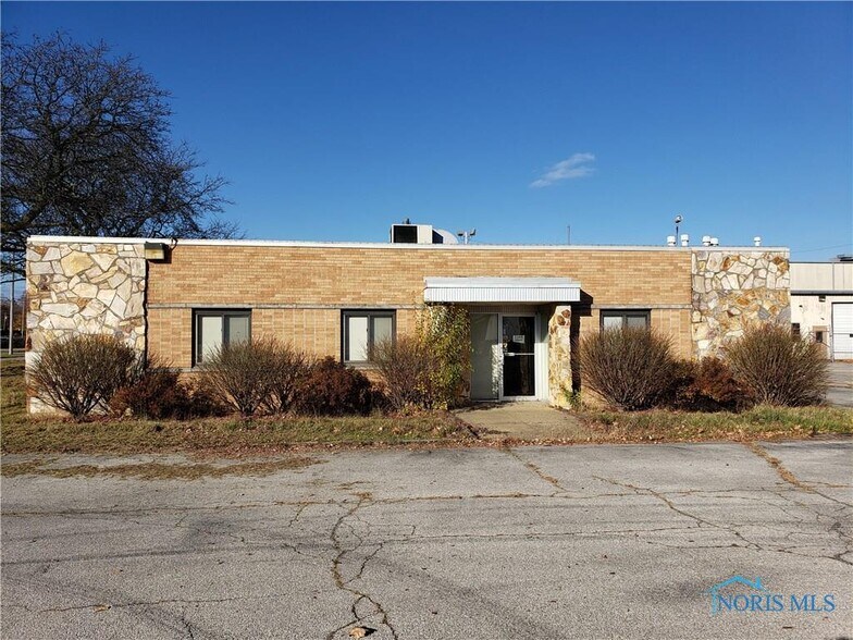 More Photos Of 410 Ryder Rd, Toledo Office For Sale