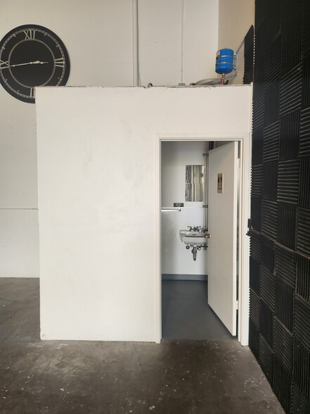 More Photos Of 1525 Francisco Blvd E, San Rafael Manufacturing For Lease