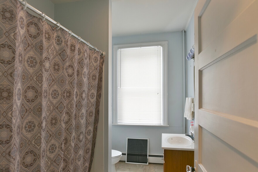 More Photos Of 29 W Franklin St, Hagerstown Apartments For Sale