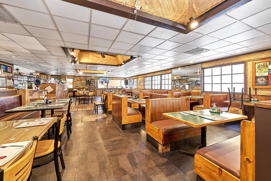 More Photos Of 15926 S Western Ave, Gardena Restaurant For Sale