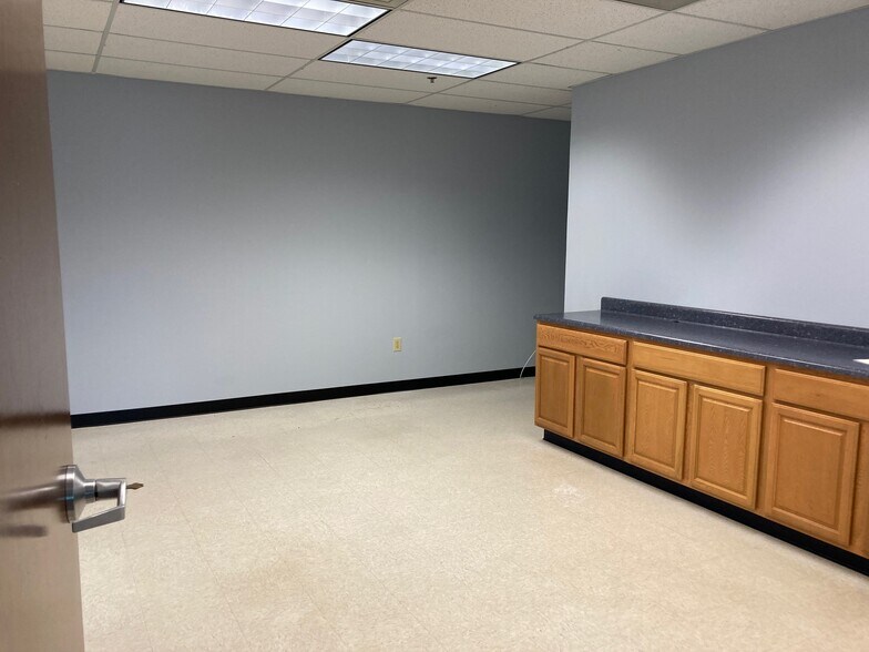 More Photos Of 855 Route 146, Clifton Park Office For Lease