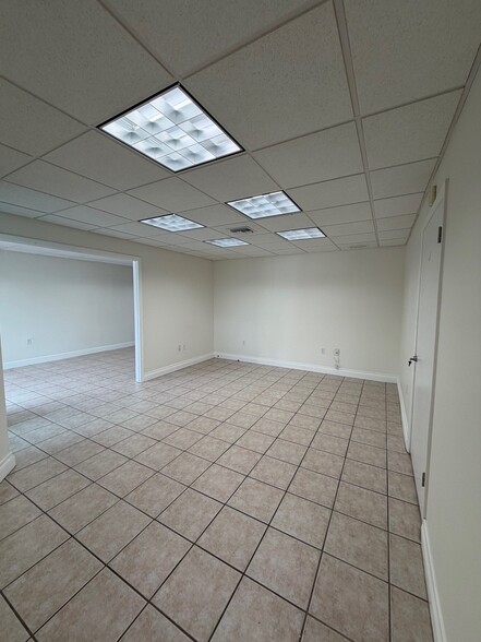More Photos Of 16115-16155 SW 117th Ave, Miami Light Distribution For Sale