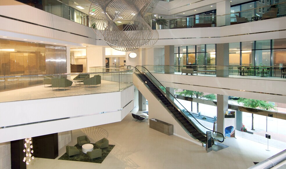 More Photos Of 777 Main St, Fort Worth Office For Lease