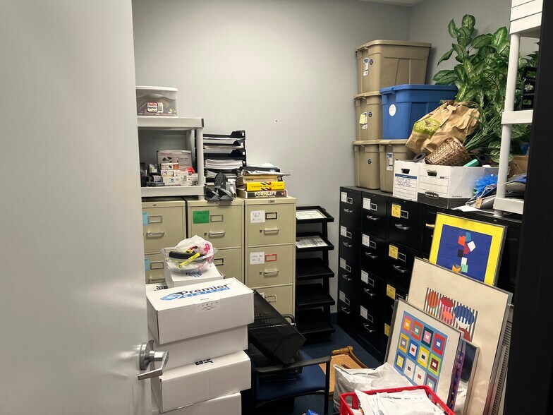 More Photos Of 6615 S Eastern Ave, Las Vegas Office For Lease