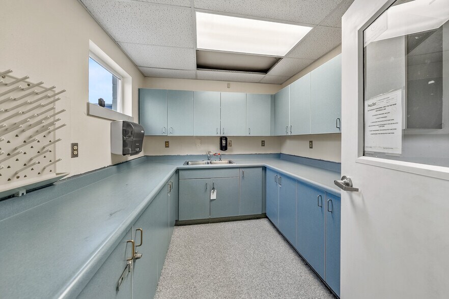 More Photos Of 661 S Fir St, Medford Refrigeration Cold Storage For Lease
