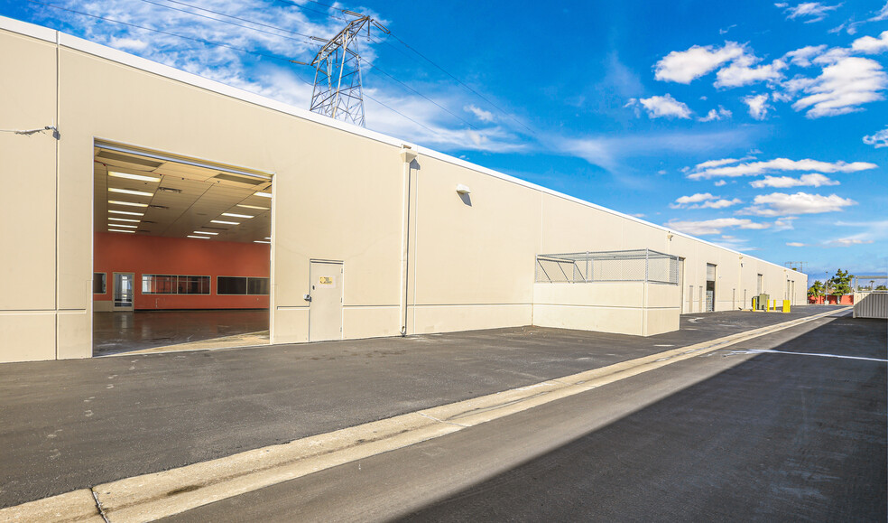 More Photos Of 15350 Fairfield Ranch Rd, Chino Hills Warehouse For Lease