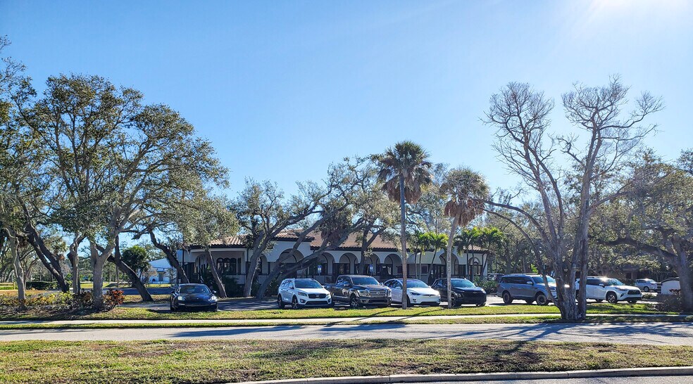 More Photos Of 540-550 Bay Isles Rd, Longboat Key Medical For Lease