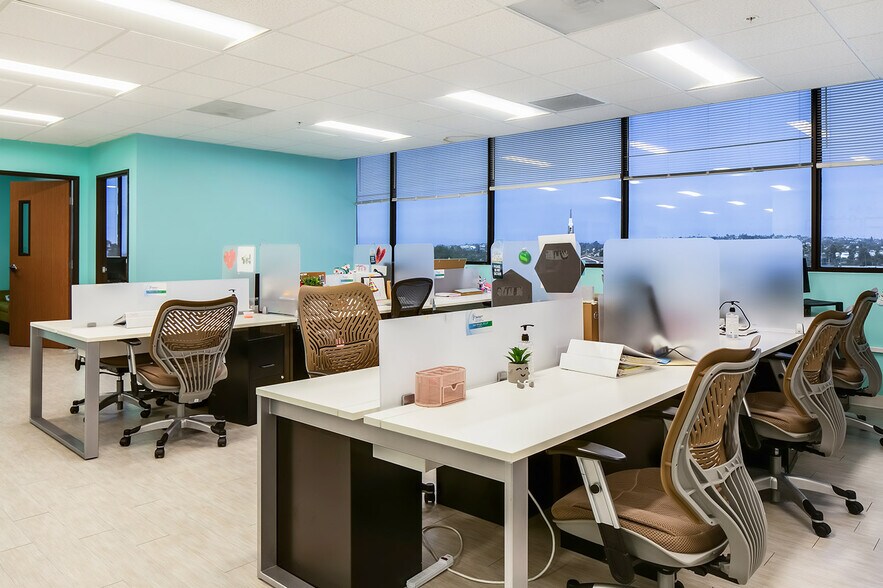 More Photos Of 301 N Prairie Ave, Inglewood Medical For Sale