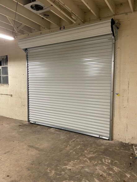More Photos Of 8913 National Blvd, Los Angeles Manufacturing For Lease