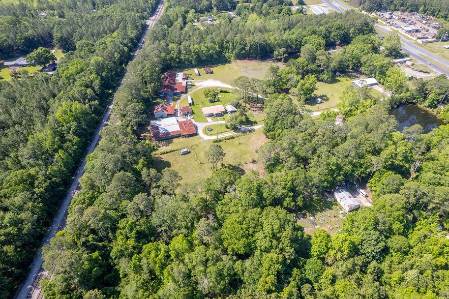 More Photos Of 2856 NE 187th St, Starke Manufacturing For Sale