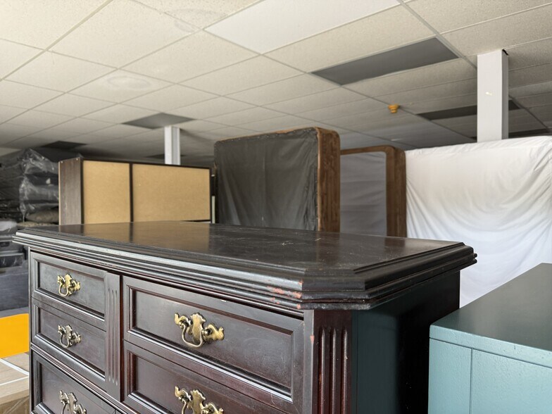 More Photos Of 9931-9947 Seminole Blvd, Seminole General Retail For Sale