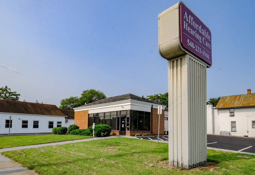 More Photos Of 123 E 6th St, Front Royal Office For Lease