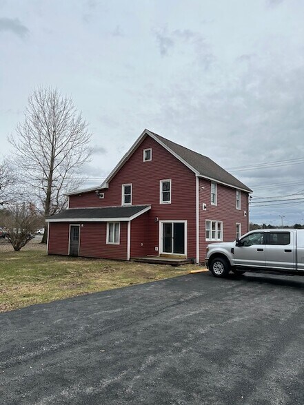 More Photos Of 189 5th Ave, Gloversville Freestanding For Sale