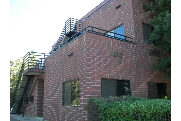 More Photos Of 1510 Poole Blvd, Yuba City Office For Lease