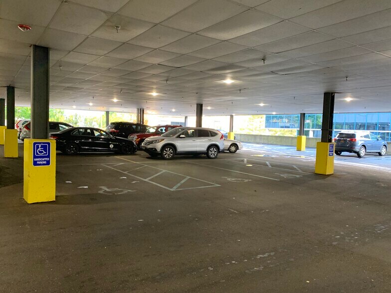 More Photos Of 833 Northern Blvd, Great Neck Medical For Lease