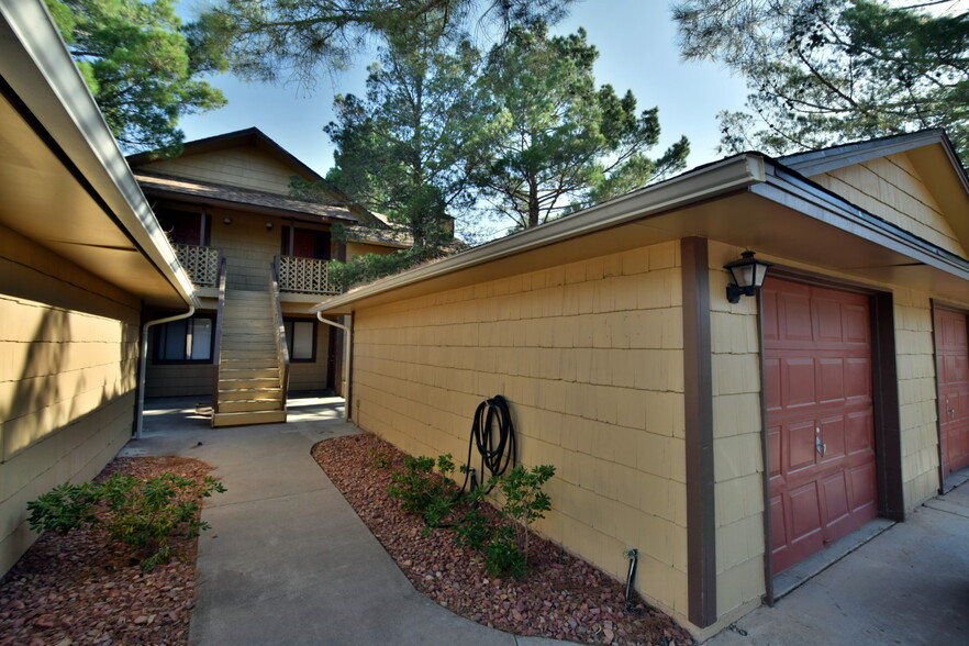 Primary Photo Of 2100 Stardust Ct, Alamogordo Apartments For Sale