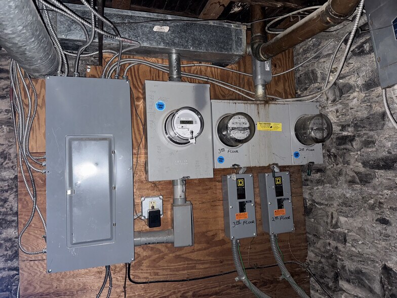 More Photos Of 146-148 E State St, Ithaca Storefront Retail Residential For Sale