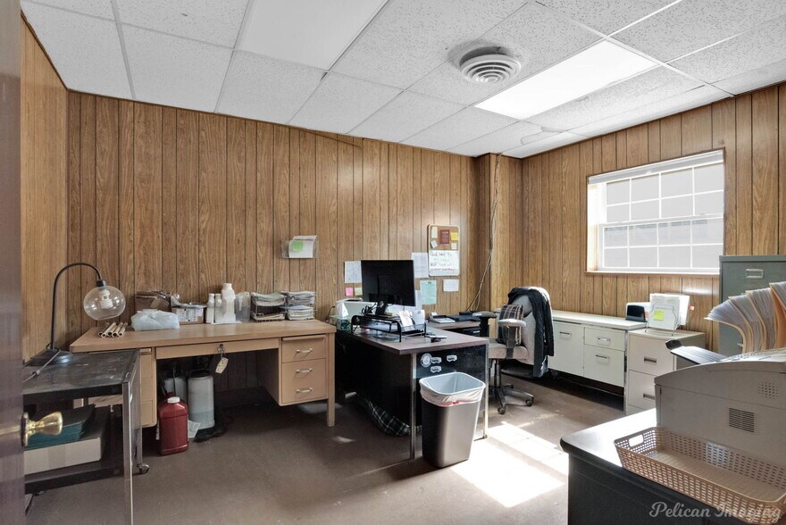 More Photos Of 250 Montgomery St, Shreveport Warehouse For Sale
