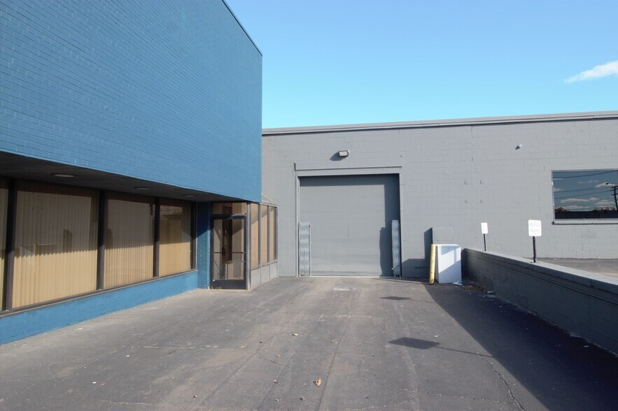 More Photos Of 1390 Mt Read Blvd, Rochester Manufacturing For Lease