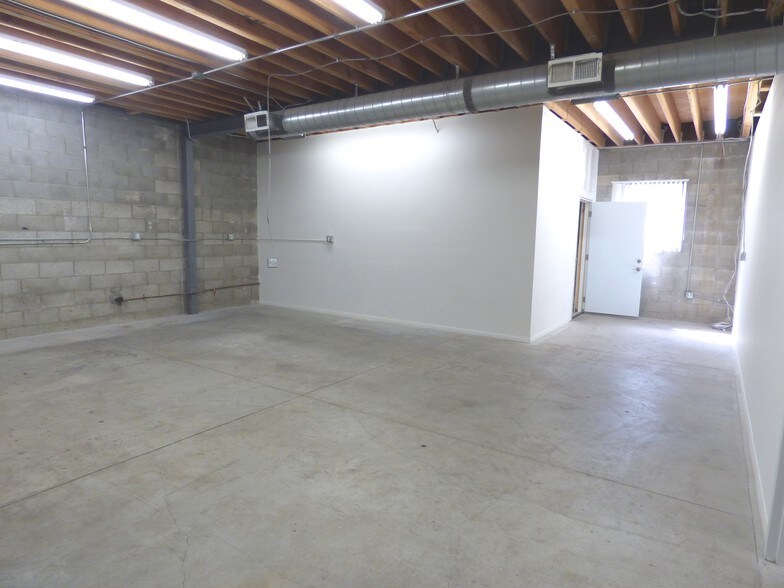 More Photos Of 3608 Griffith Ave, Los Angeles Light Manufacturing For Lease