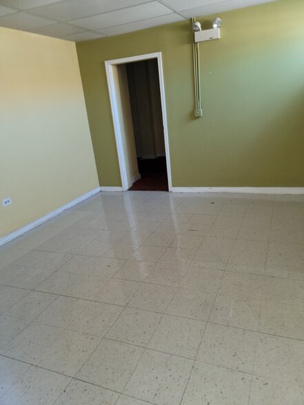 More Photos Of 3265 W Armitage Ave, Chicago Office Residential For Sale