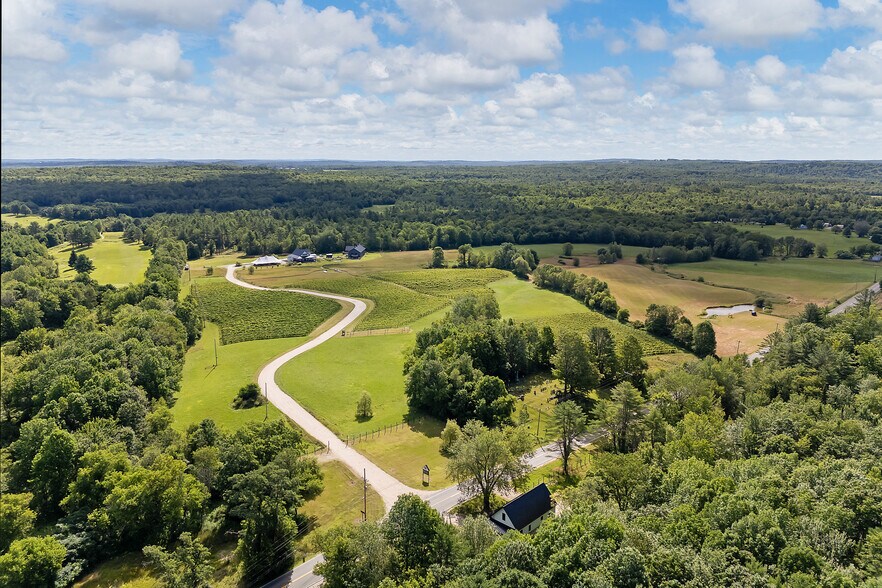 More Photos Of 10 Leeds Junction Rd, Leeds Winery Vineyard For Sale