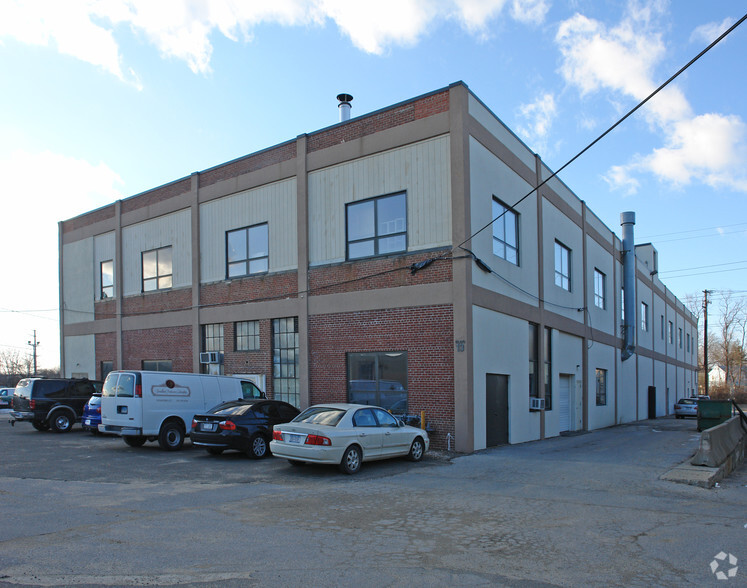 Primary Photo Of 375 Fairfield Ave, Stamford Warehouse For Lease