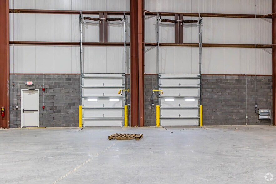 More Photos Of 41 Randolph Rd, Howell Warehouse For Lease