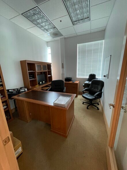 More Photos Of 2830 W State Road 84, Fort Lauderdale Flex For Sale