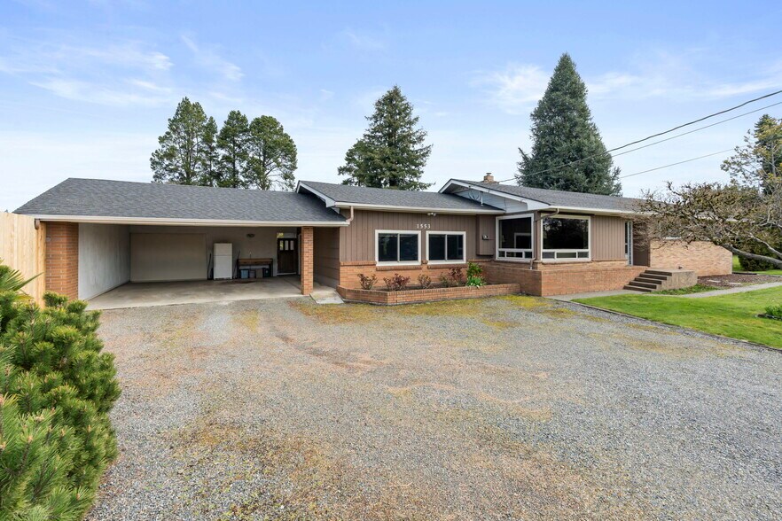 More Photos Of 1553 Bishop Rd, Chehalis Flex For Sale