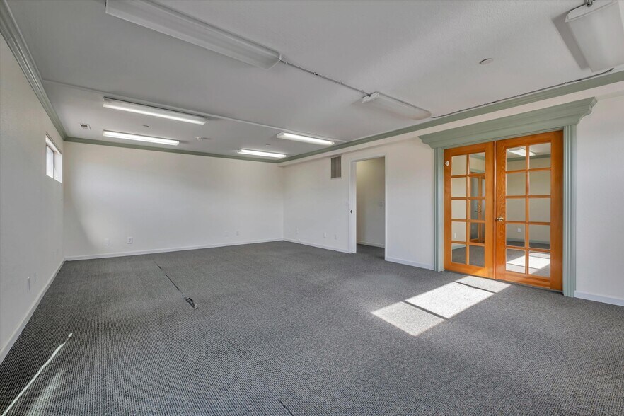 More Photos Of 716 Soquel Ave, Santa Cruz Storefront Retail Office For Lease