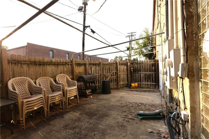 More Photos Of 206 N Main St, Plattsburg Restaurant For Sale