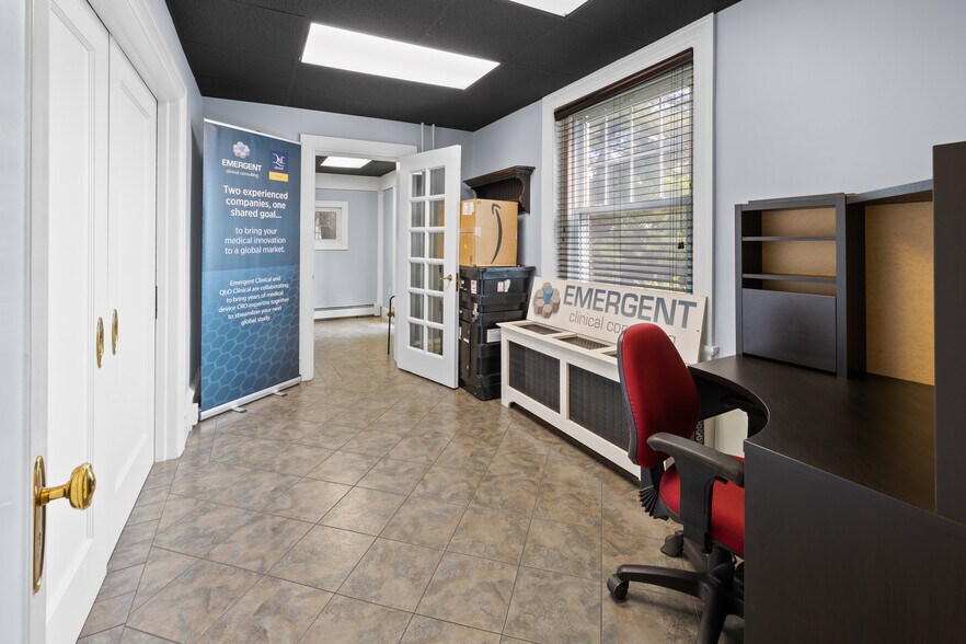 More Photos Of 184 W Main St, Trappe Office For Sale