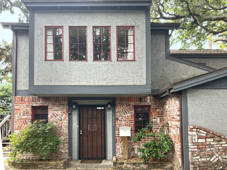 More Photos Of 1672-1676 University Ave, Berkeley Medical For Sale