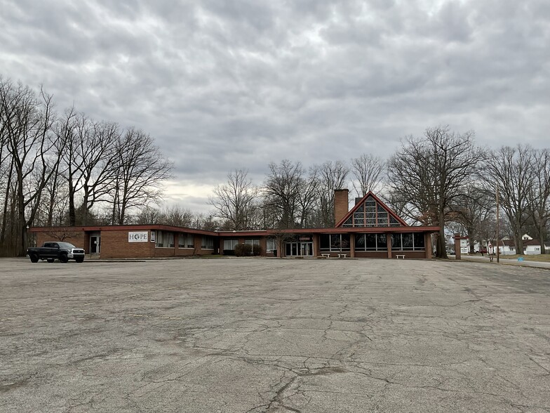 Primary Photo Of 3217 Surrey Rd, Warren Religious Facility For Sale