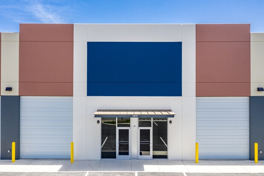 More Photos Of 9702 Ball St, San Antonio Distribution For Lease