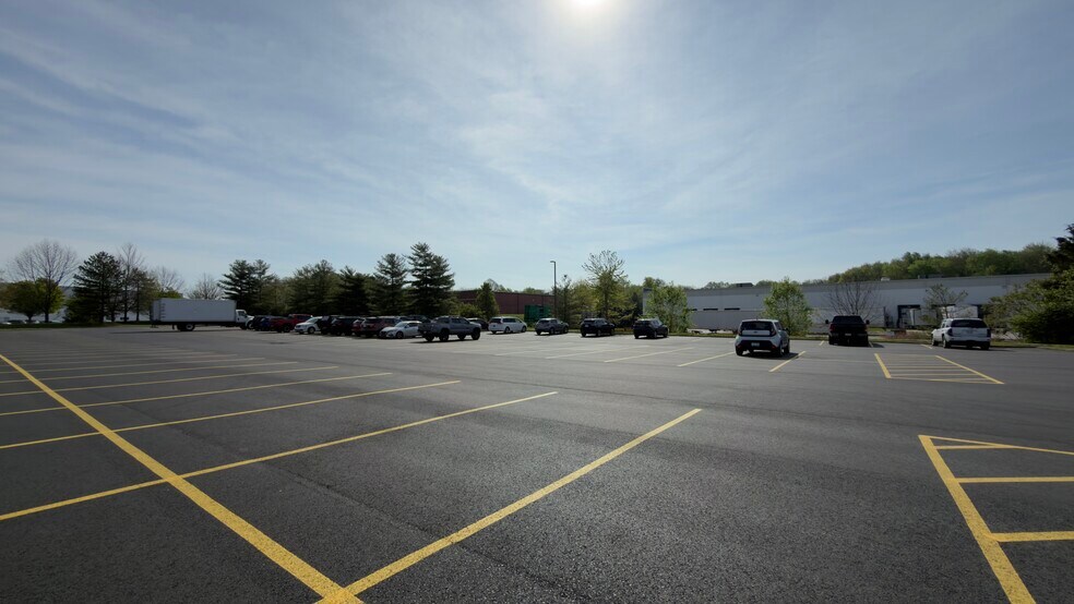 More Photos Of 1102 Aviation Blvd, Hebron Warehouse For Lease