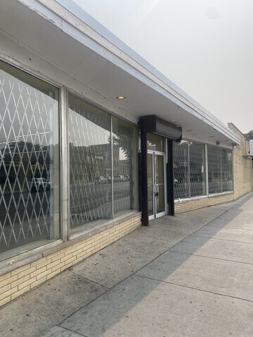 More Photos Of 5101 W Division St, Chicago Storefront For Sale