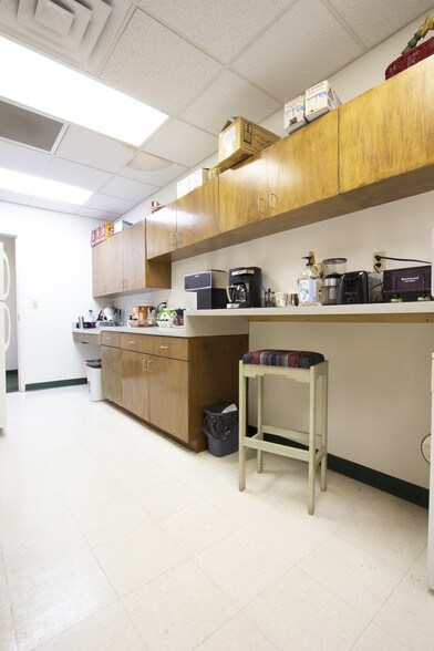 More Photos Of 4171 N Mesa St, El Paso Office For Sale