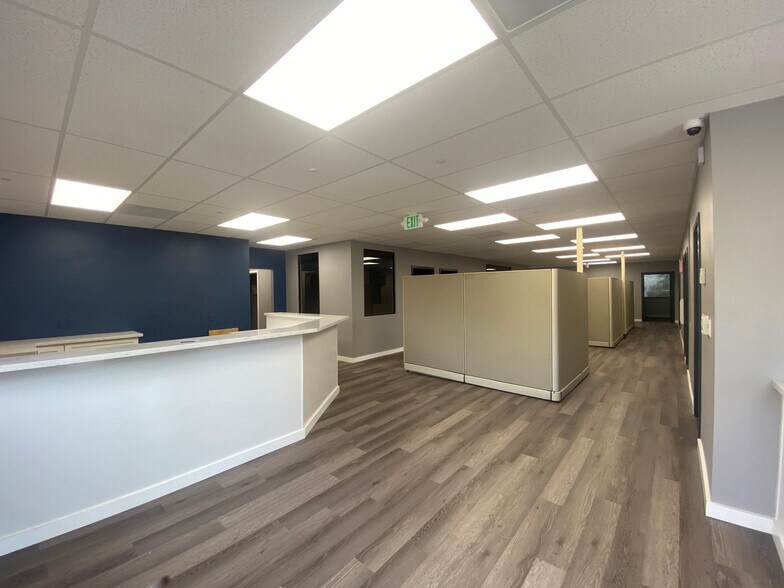 More Photos Of 3242 Airway Dr, Santa Rosa Light Manufacturing For Lease