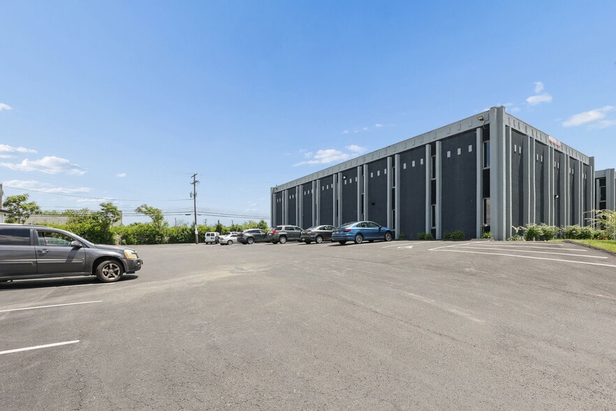 More Photos Of 4770 Indianola Ave, Columbus Office For Sale
