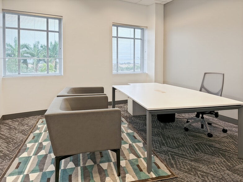 More Photos Of 2054 Vista Parkway, West Palm Beach Coworking Space