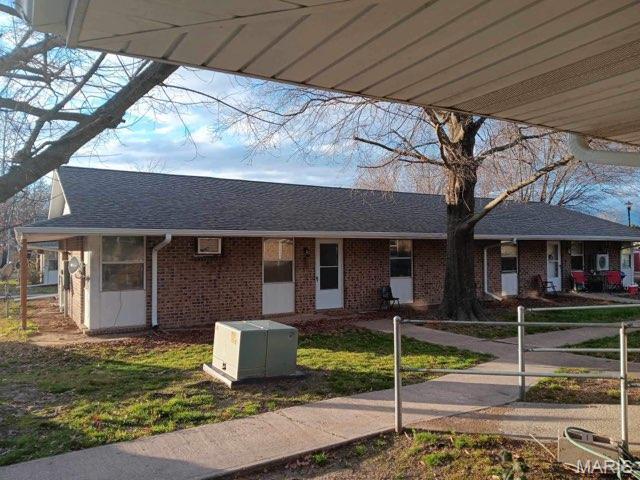 Primary Photo Of 586 4th St, Qulin Apartments For Sale