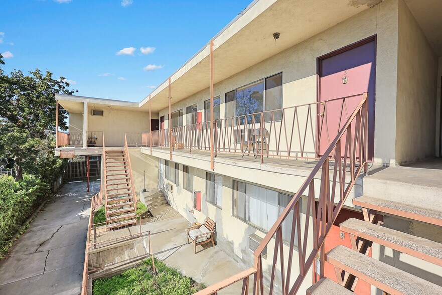 More Photos Of 1651 Golden Gate Ave, Los Angeles Apartments For Sale