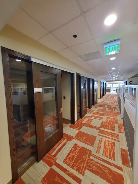 More Photos Of 301 Data Ct, Dubuque Medical For Lease