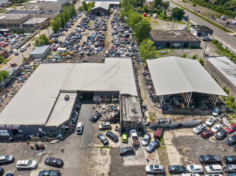 More Photos Of 11435 Schaefer Hwy, Detroit Warehouse For Sale